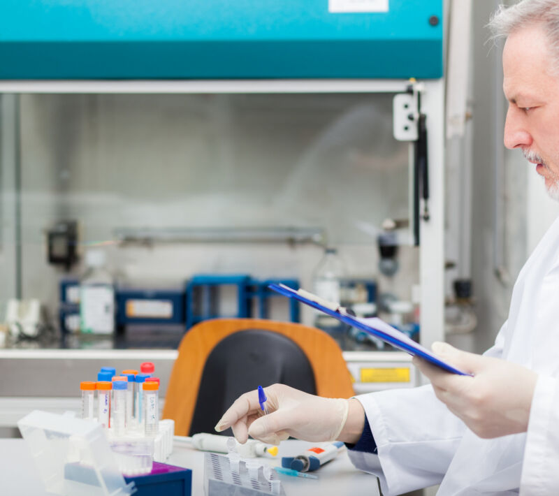 Fiasko jednej z najbardziej obiecujących terapii anty-amyloidowych – NEOD001