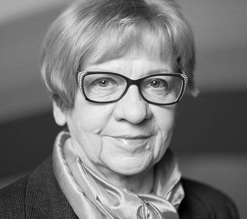 Odeszła Profesor Anna Dmoszyńska