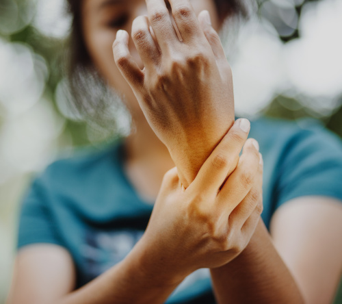 Wróżenie z ręki – czyli co można wyczytać z zespołu cieśni nadgarstka?